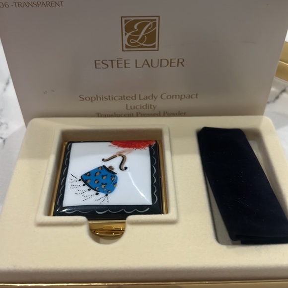 New! Estée Lauder compact - Picture 2 of 4
